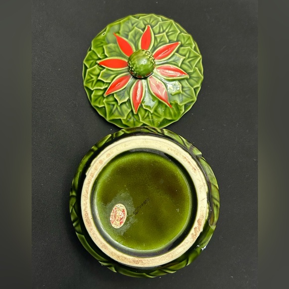 Vintage Enesco Green Poinsettia Christmas Bowl with Lid Sugar/Candy/Cookie/Nut - Picture 5 of 8